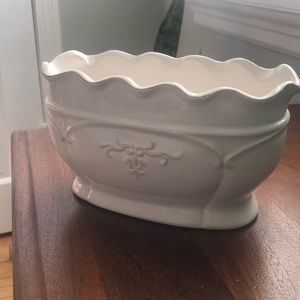 Very cute decor piece.  5 items for 20!